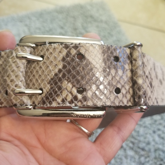Michael kors belts - Picture 1 of 3